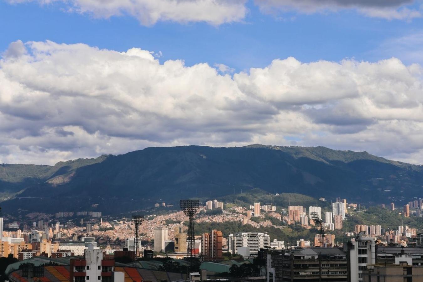 Rosa Negra Haven Cozy Stadio Aparta-Suite Medellin Exterior photo