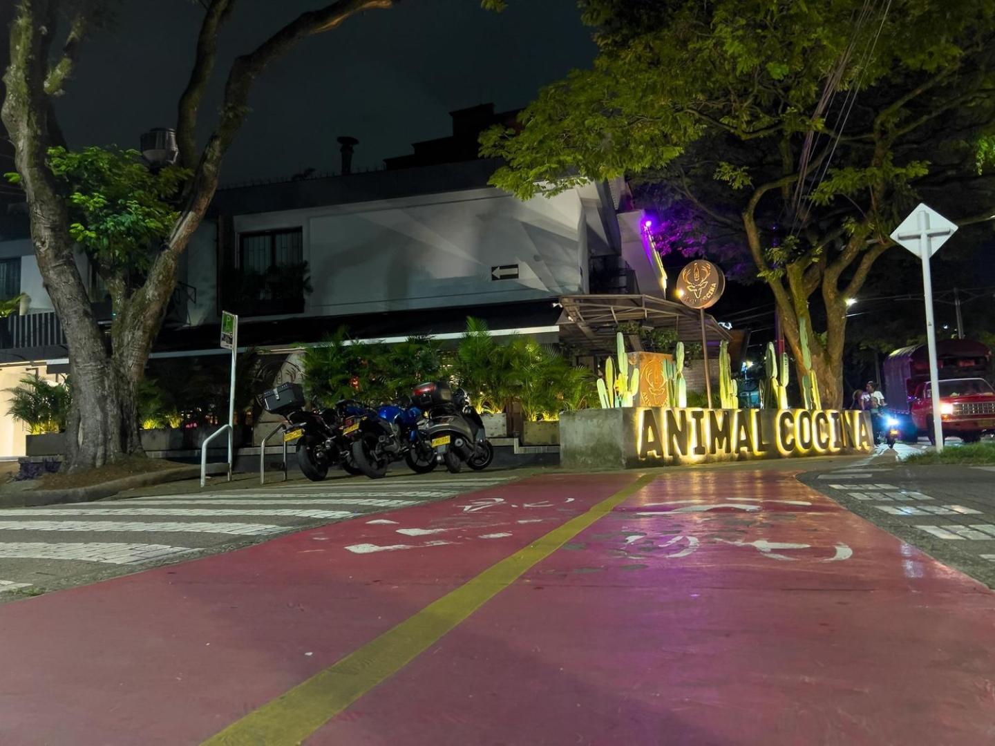 Rosa Negra Haven Cozy Stadio Aparta-Suite Medellin Exterior photo